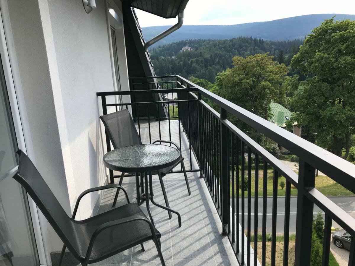 20 Apartment *