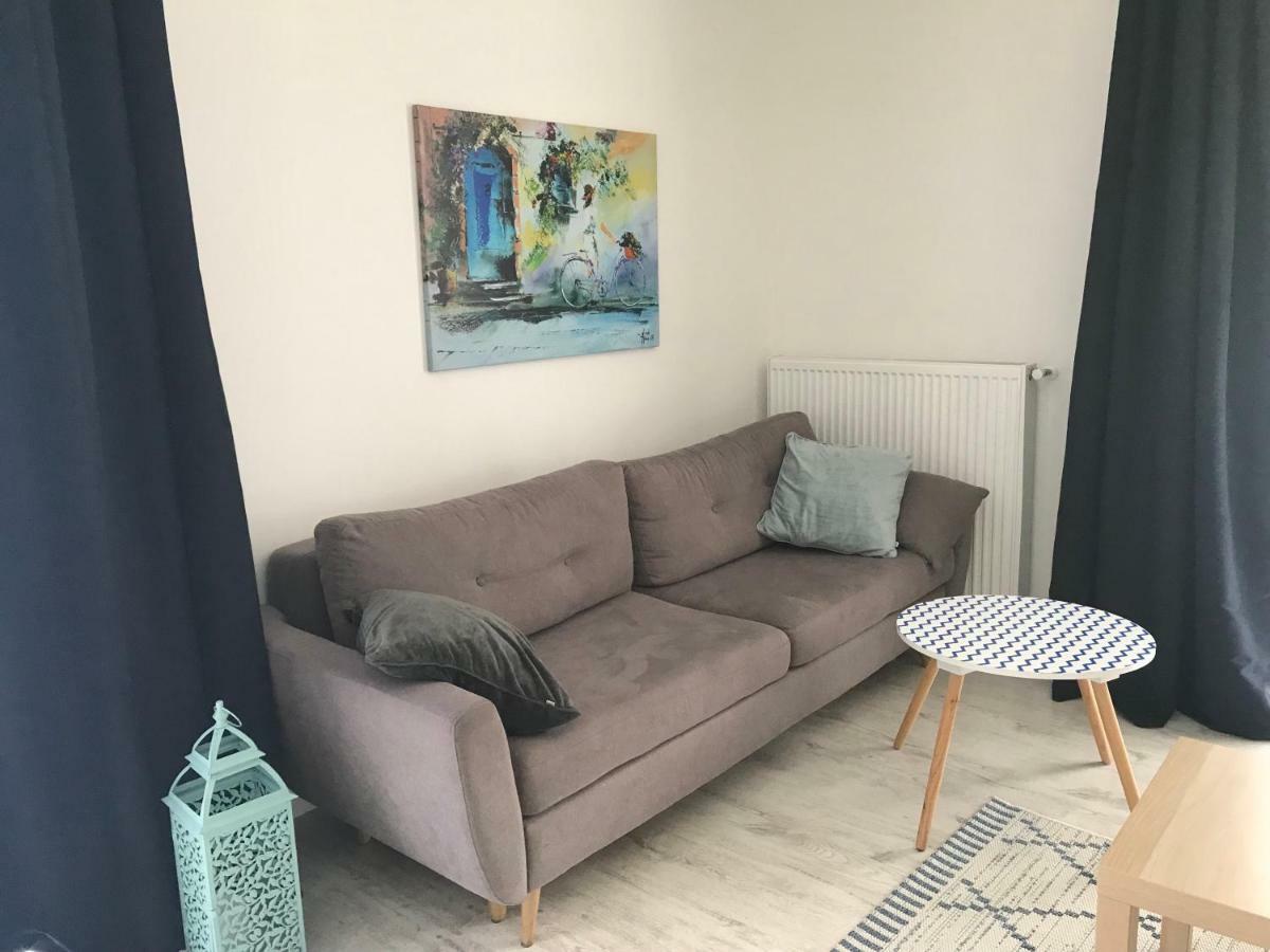Apartment 20 *